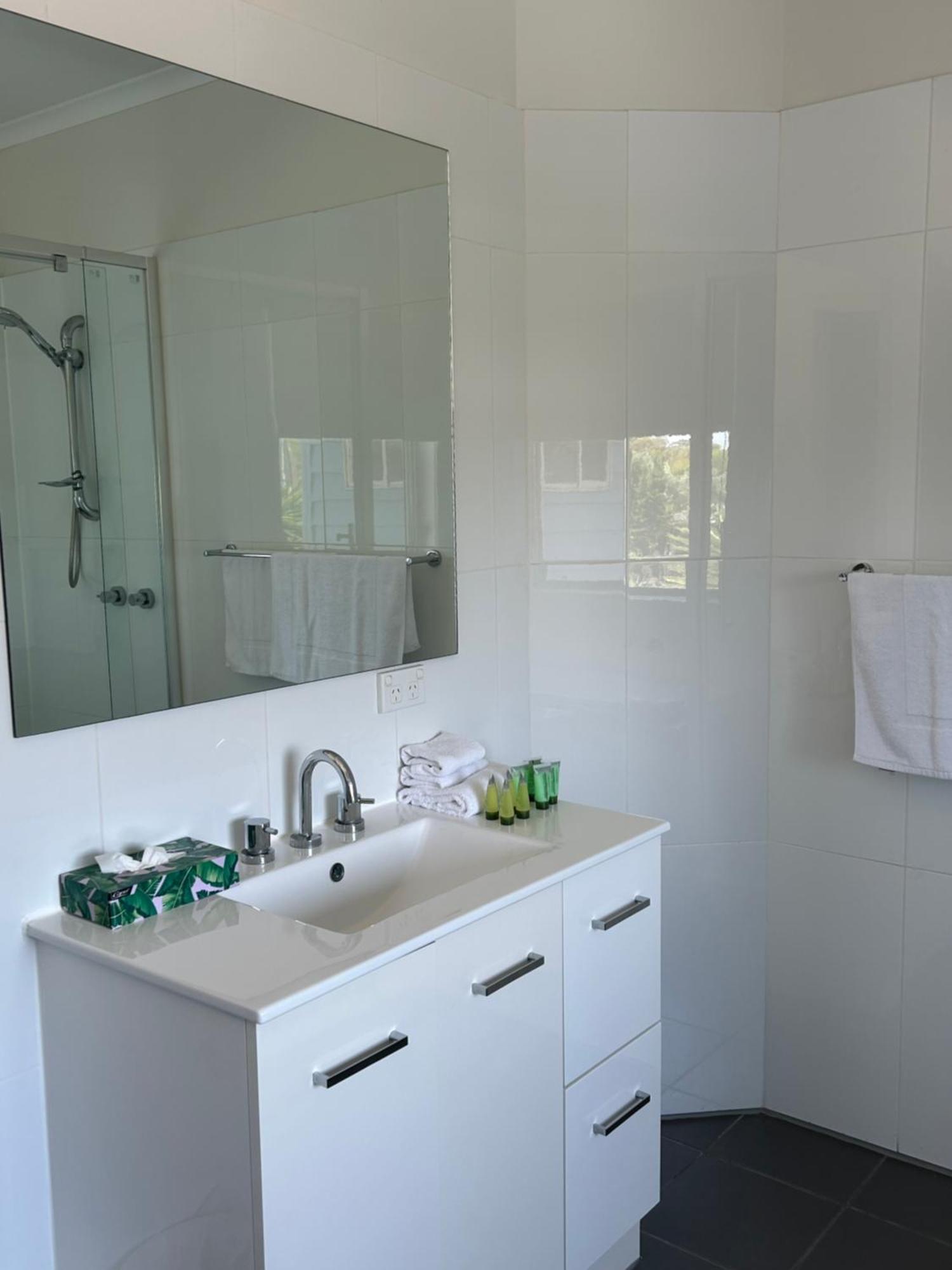 Portarlington Beach Motel Екстериор снимка